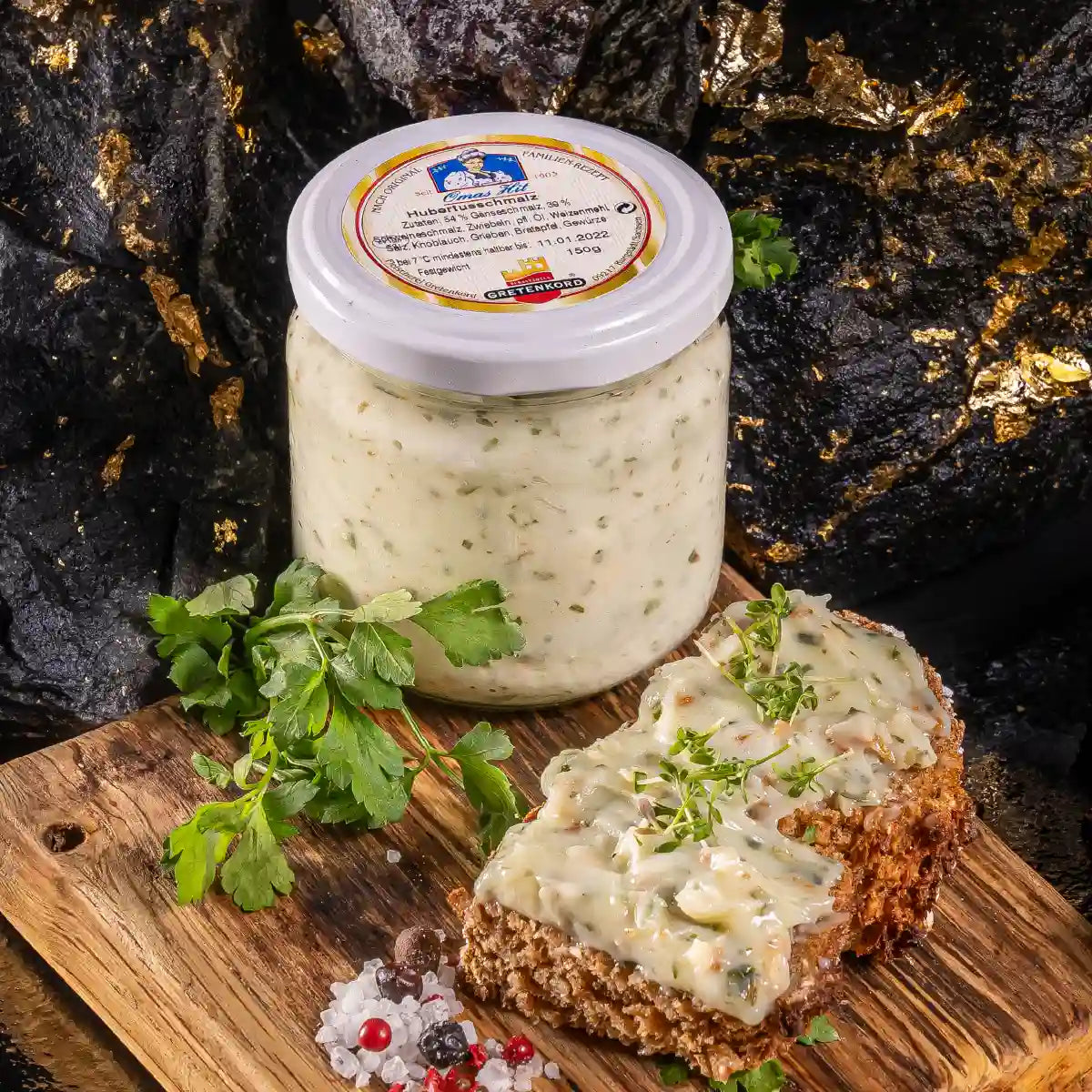 Hubertusschmalz mit Zwiebeln, Knoblauch und Bratapfel im Glas