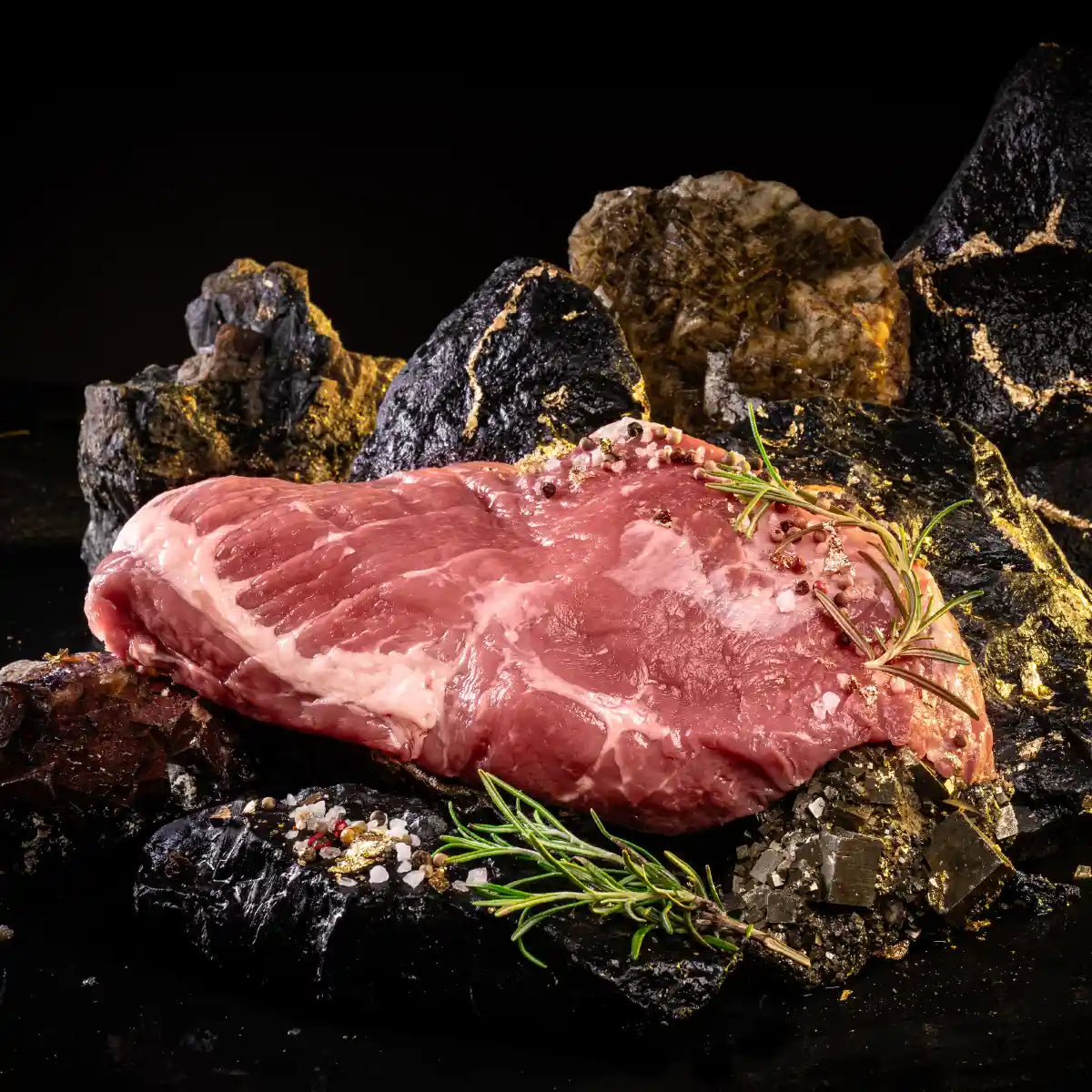 Pluma / Nackenauflage auf dunklem Untergrund