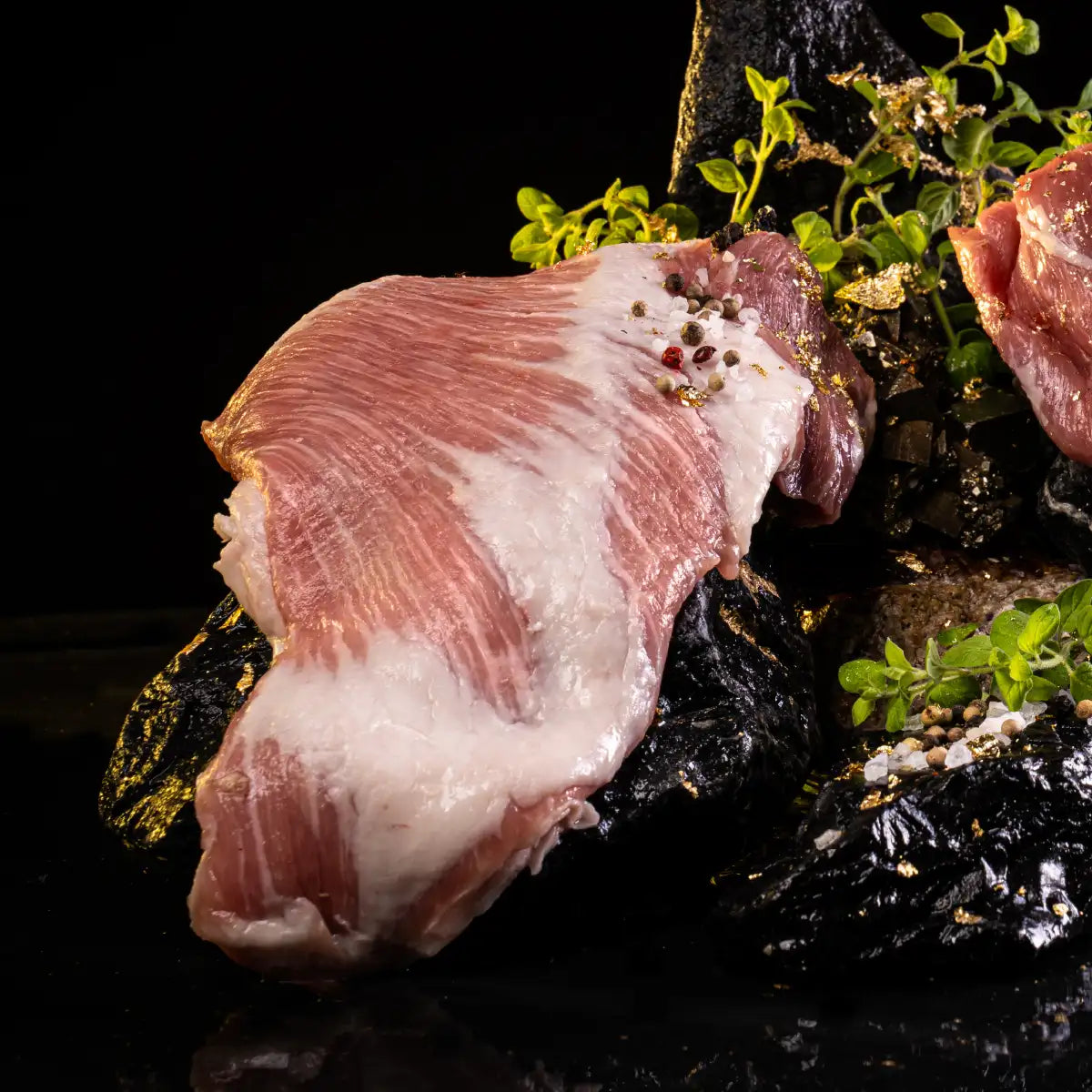 Secreto auf dunklem Untergrund