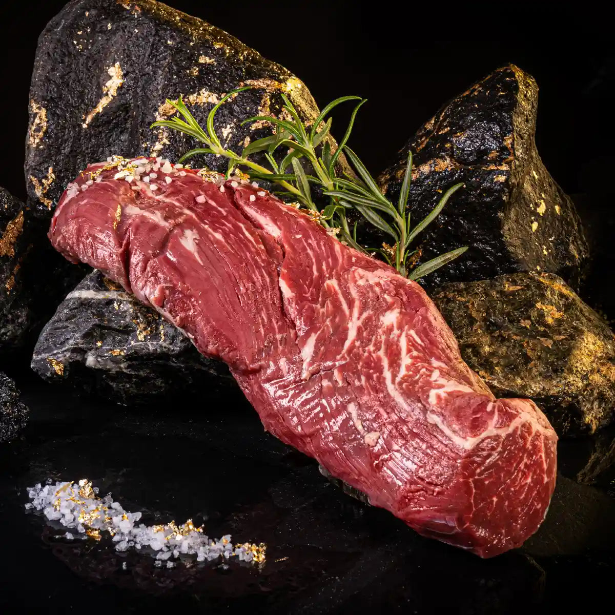 Filetspitze vom Burgstädter Angus auf Steinen